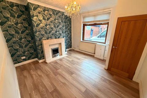 2 bedroom end of terrace house to rent, Dixon Street, Horwich, Bolton, Greater Manchester, BL6