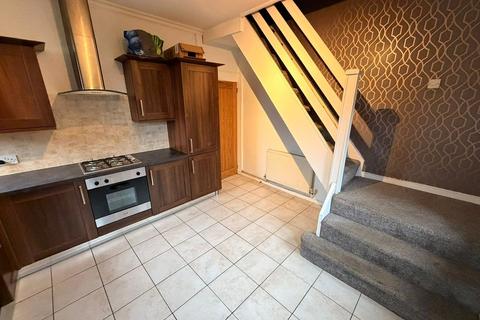2 bedroom end of terrace house to rent, Dixon Street, Horwich, Bolton, Greater Manchester, BL6