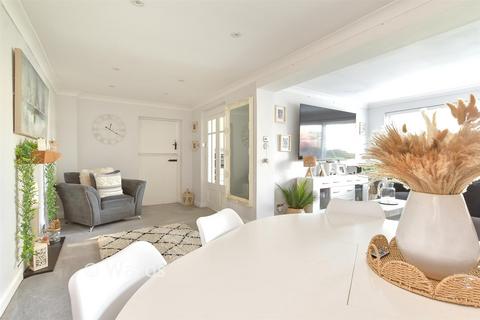 4 bedroom end of terrace house for sale, Irvine Road, Rochester ME3