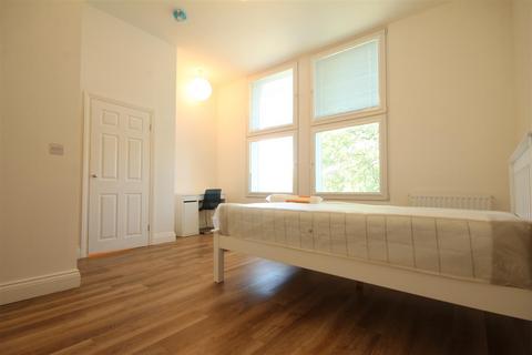 2 bedroom apartment to rent, Osborne Terrace, Jesmond, Newcastle Upon Tyne