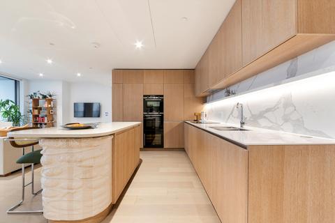 2 bedroom flat to rent, 10 Park Drive, London, E14.