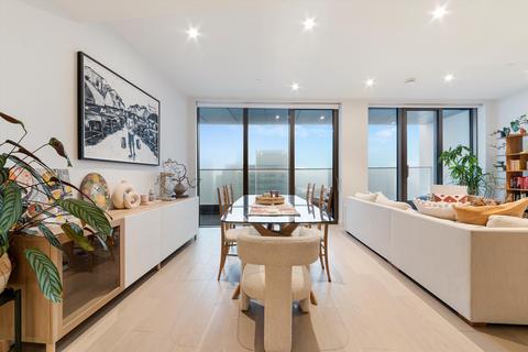 2 bedroom flat to rent, 10 Park Drive, London, E14.