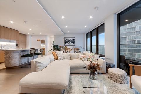 2 bedroom flat to rent, 10 Park Drive, London, E14.