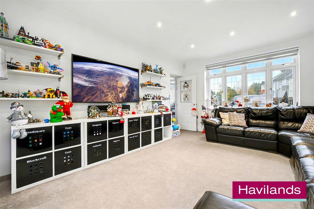 Cranleigh Gardens N21 1 DR-22.jpg
