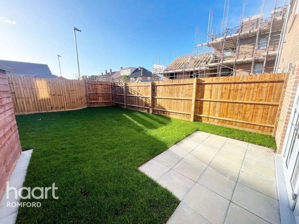House in Romford - View 3