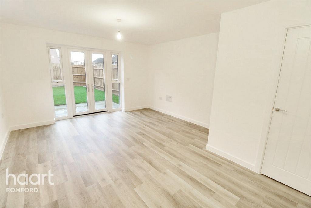 House in Romford - More