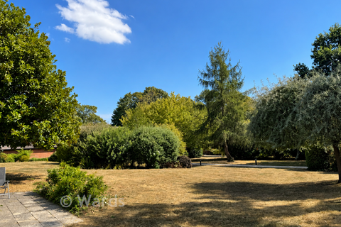 2 bedroom ground floor flat for sale, Old Parsonage Court, West Malling ME19