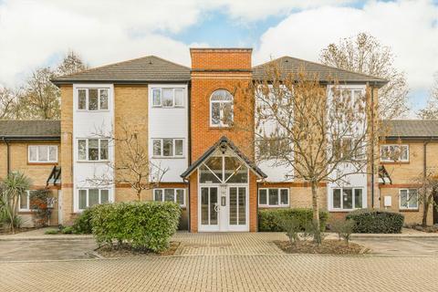 undefined, Heathcote Road, St Margarets TW1