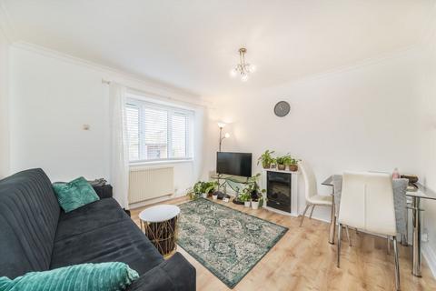 undefined, Heathcote Road, St Margarets TW1