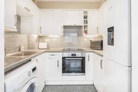 undefined, Heathcote Road, St Margarets TW1