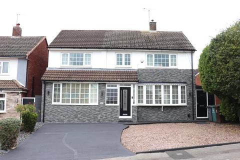 4 bedroom house to rent, Simmonds Way