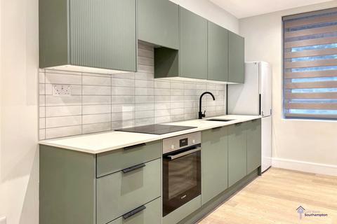 1 bedroom flat to rent, Dean Park House, BH1 1HL