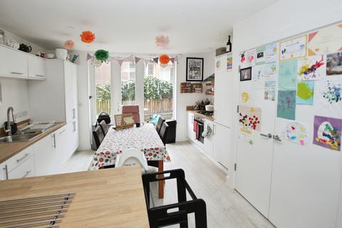 3 bedroom flat for sale, Kingfisher Place, Newcastle upon Tyne, NE6