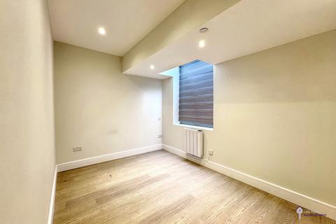 undefined, Freshwater House, Dean Park Cres, BH1 1HL