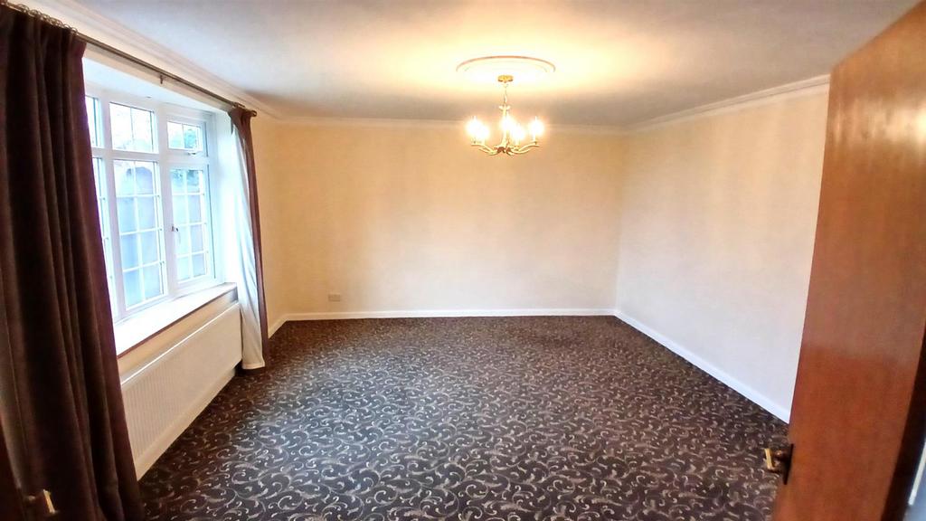 Dining room new.JPG