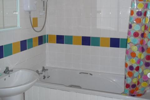 2 bedroom flat to rent, Scott Street, Perth PH1