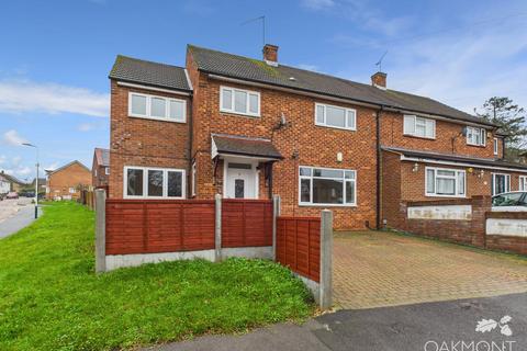 6 bedroom semi-detached house to rent, Broseley Road, Romford