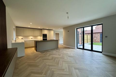 4 bedroom detached house for sale, Holmes Park, Eastrington