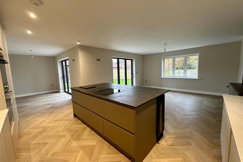 4 bedroom detached house for sale, Holmes Park, Eastrington