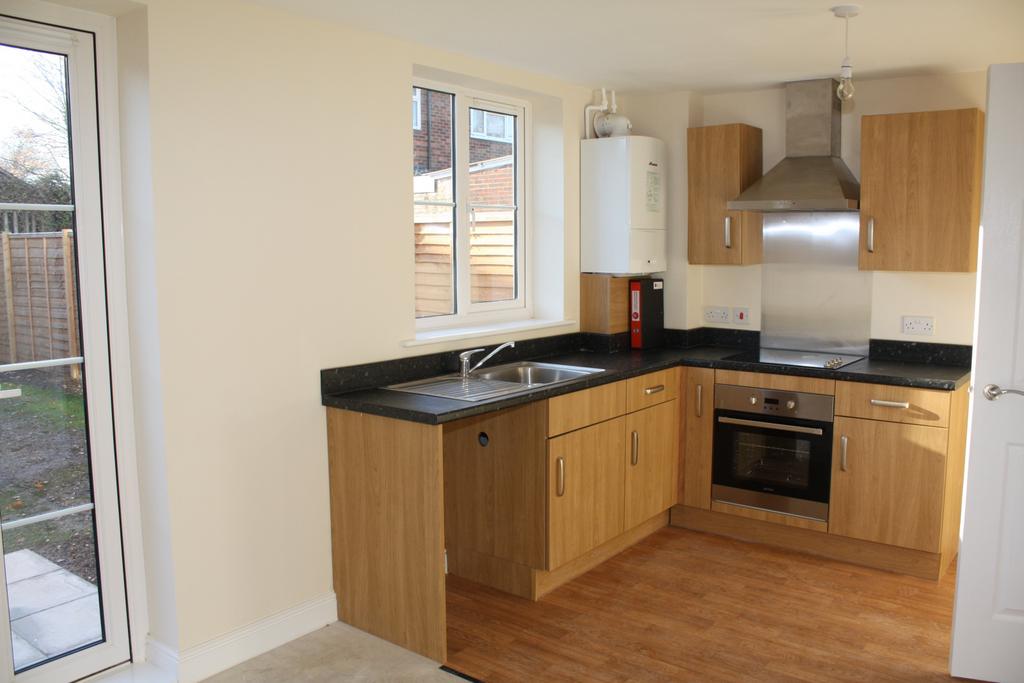 Spacious Four-Bedroom Student House – Available