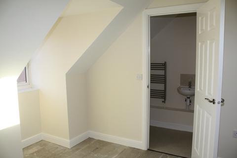 2 bedroom semi-detached house to rent, 39 Sheriff Avenue, CV4 8FE