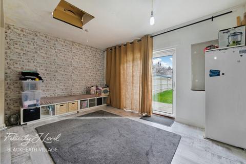 undefined, Broad Walk, LONDON SE3