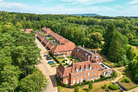 Adams Walk, Midhurst, GU29