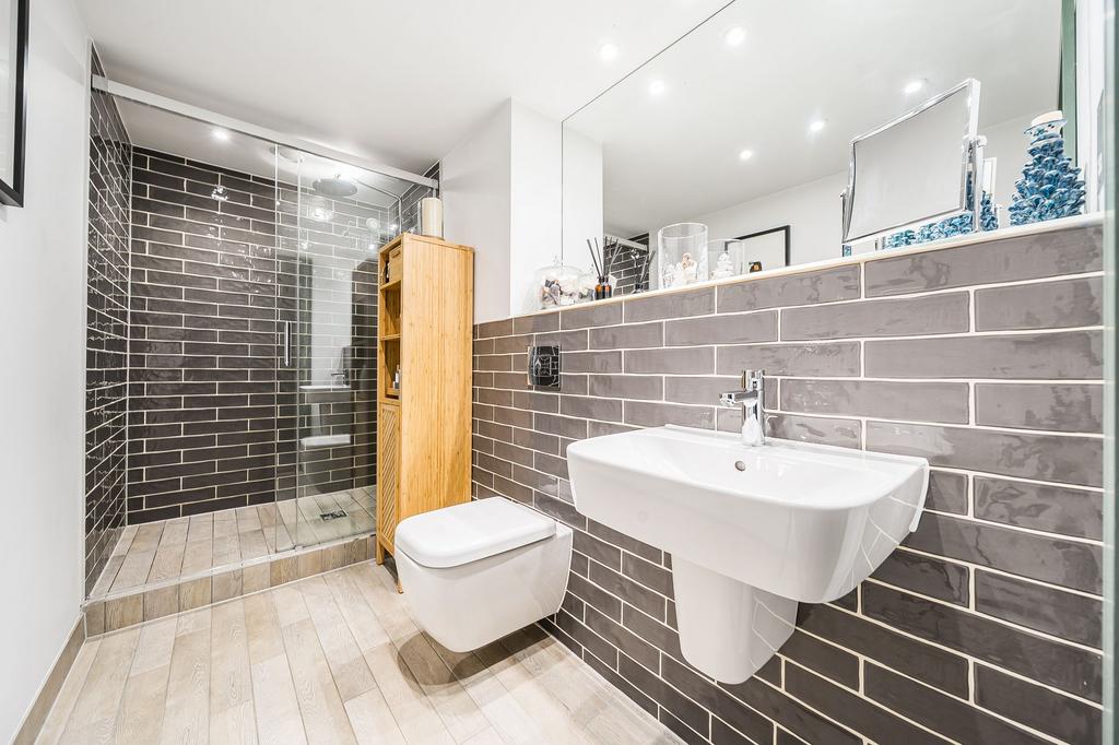 Ensuite Shower Room