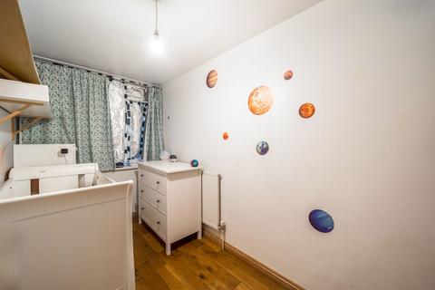 3 bedroom maisonette for sale, Carey Gardens, London SW8
