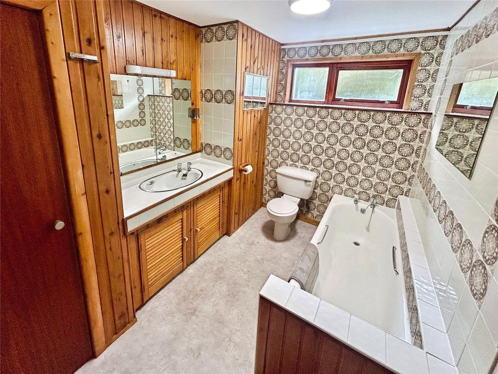 Main Bathroom