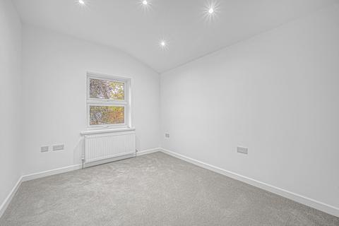 2 bedroom flat for sale, Soames Street, SE15