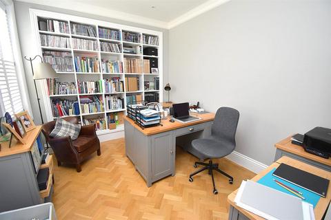 4 bedroom detached house for sale, Little Baddow Road, Danbury