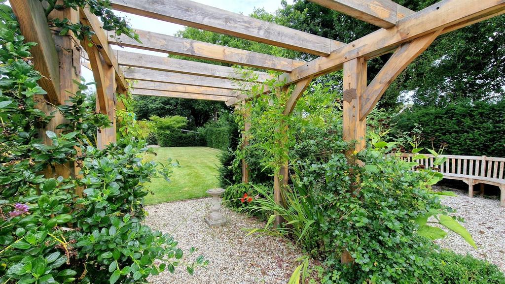 GARDEN 4.jpg