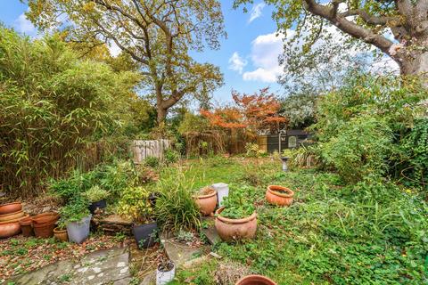 3 bedroom semi-detached house for sale, Oaks Way, Surbiton KT6