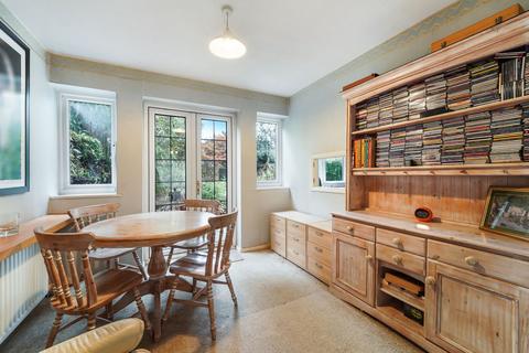 3 bedroom semi-detached house for sale, Oaks Way, Surbiton KT6