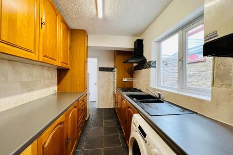 3 bedroom house for sale, Albany Road, Chatham