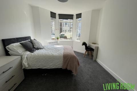 2 bedroom apartment to rent, Malefant Street, Cathays, Cardiff