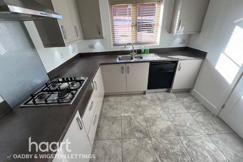 3 bedroom detached house to rent, LUTTERWORTH LE17