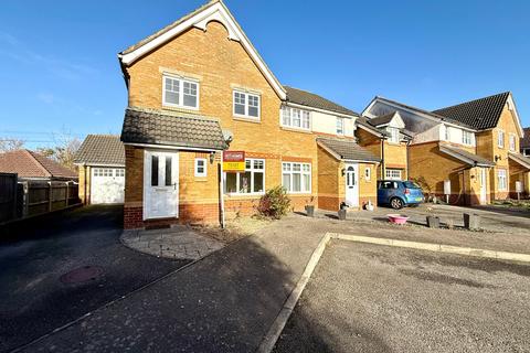 3 bedroom semi-detached house to rent - Augustus Walk, Ashford TN23