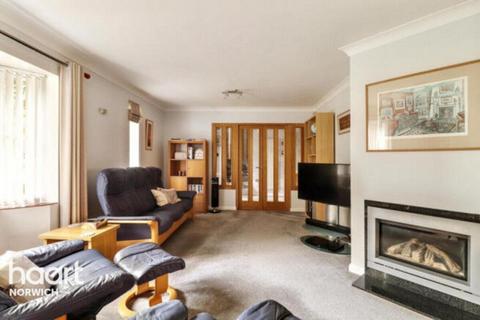 undefined, Princess Beatrice Close, NORWICH