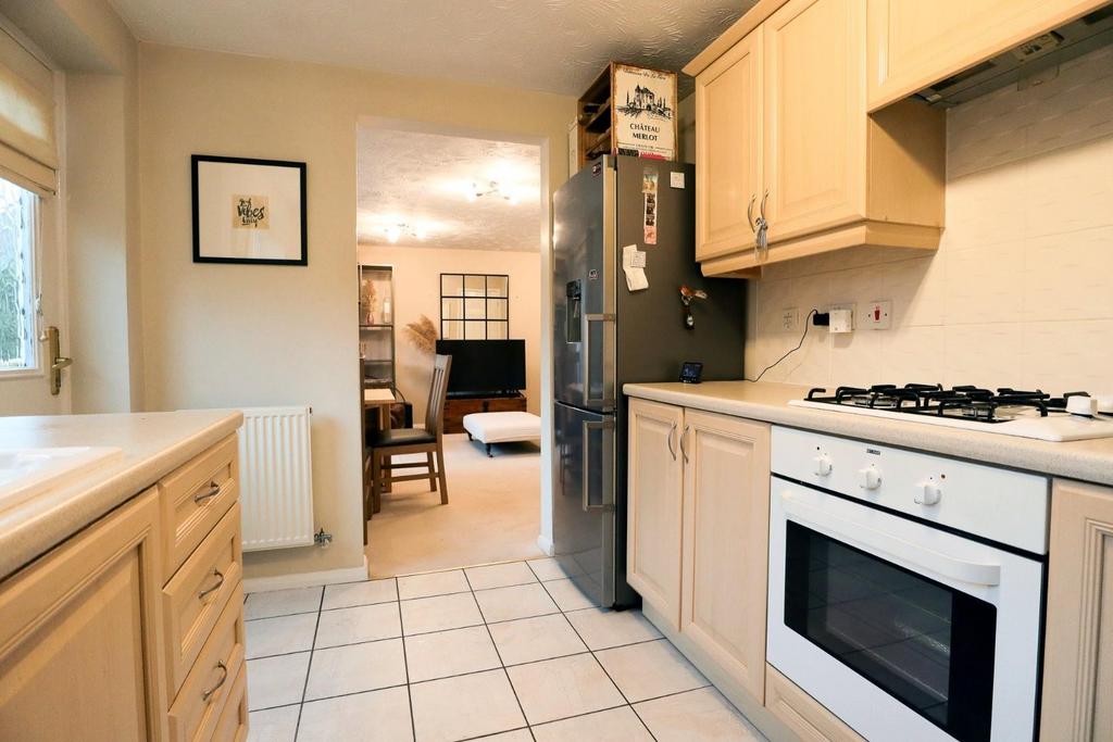 Kitchen (2).jpg