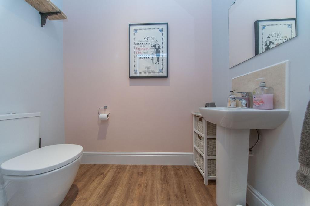 Living Level Toilet
