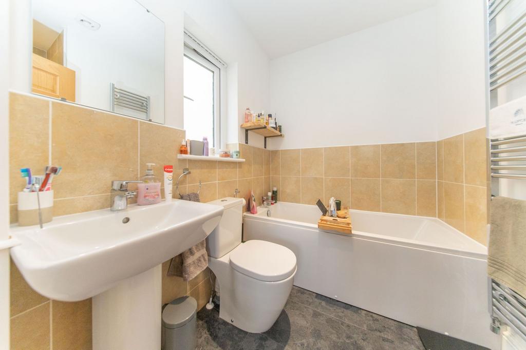 Primary En-Suite