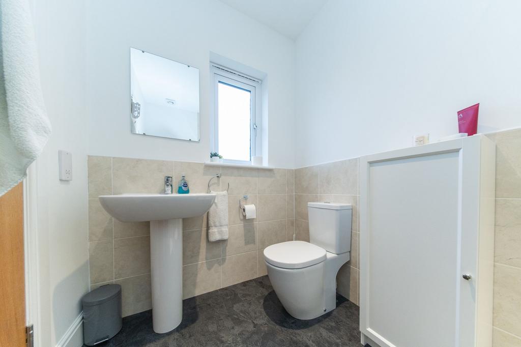 En-Suite 2