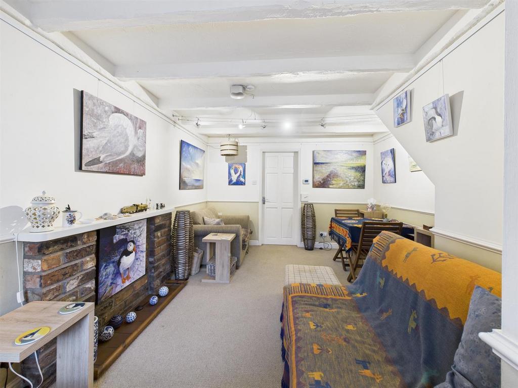 Lounge/diner: