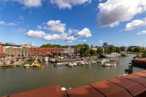 3 bedroom apartment to rent, Merrick Court, Bristol, BS1