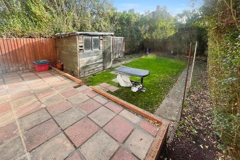 undefined, Wellington Avenue, Hounslow