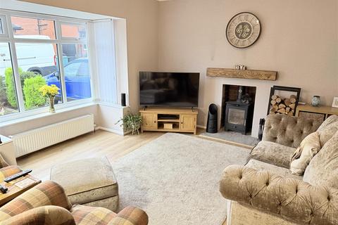 undefined, Shill Bank Avenue, Mirfield WF14