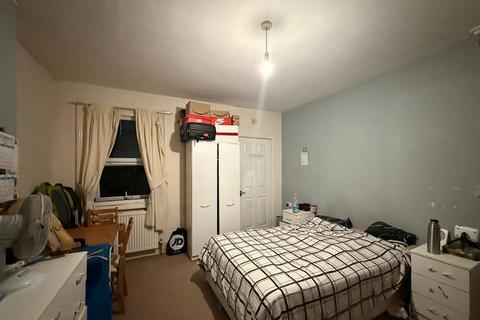 undefined, Kentwood Hill,  Tilehurst,  RG31