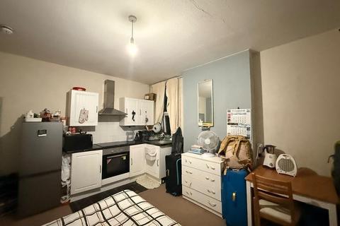 undefined, Kentwood Hill,  Tilehurst,  RG31